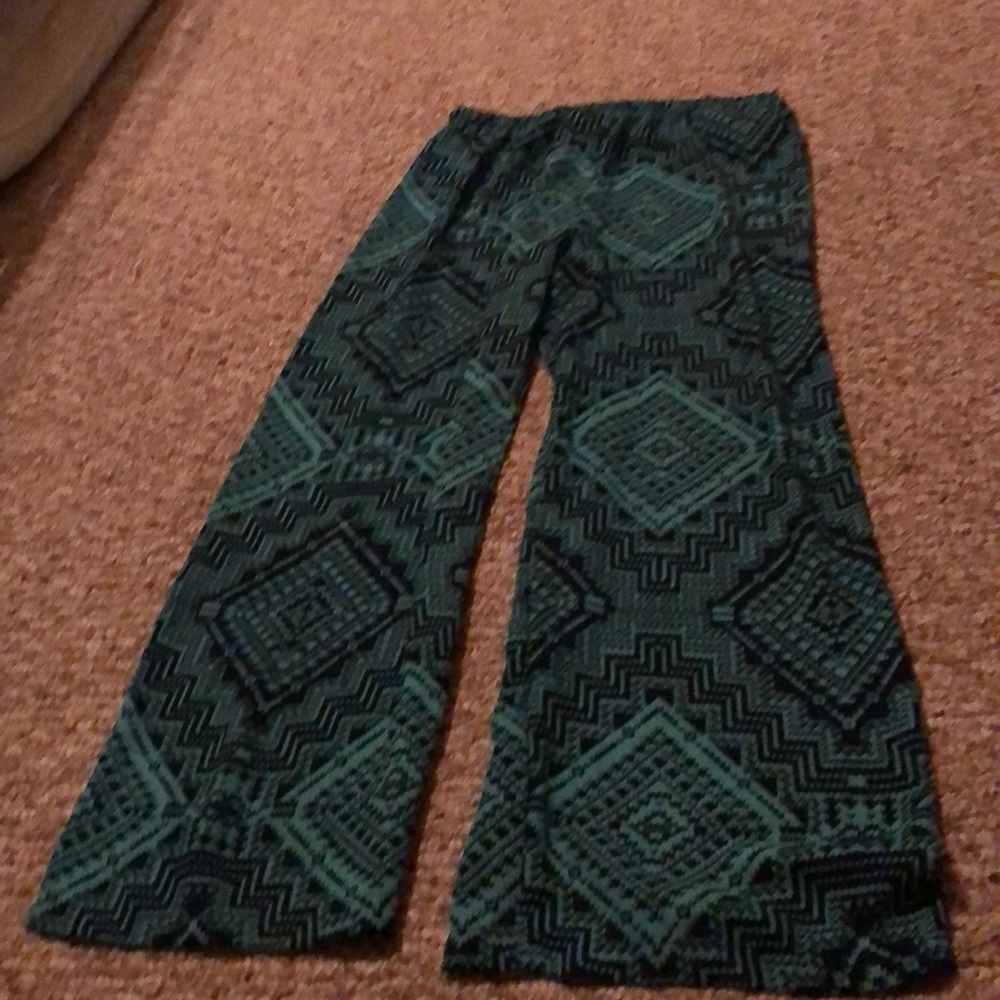 Loose pants